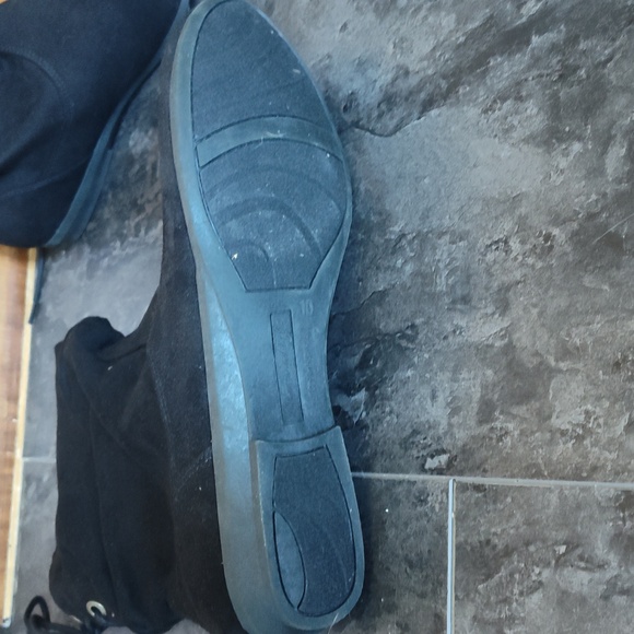 Ladies Faux Suede Booties - Picture 3 of 4